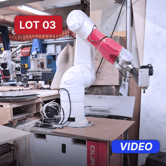 Lot 3_3758319_Staubli TX90L (2005) Robot